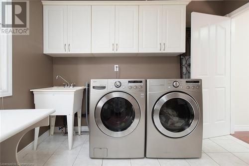 116 Darren Crescent, Cambridge, ON - Indoor Photo Showing Laundry Room