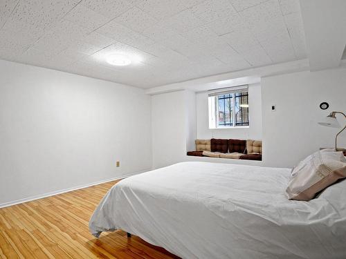 Bedroom - 4001 Av. Northcliffe, Montréal (Côte-Des-Neiges/Notre-Dame-De-Grâce), QC - Indoor Photo Showing Bedroom