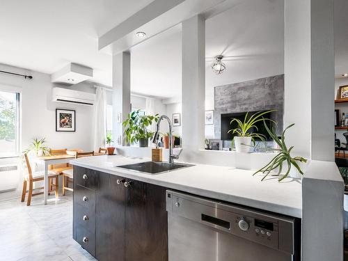 Cuisine - 303-2850 Rue Quevillon, Longueuil (Saint-Hubert), QC - Indoor Photo Showing Kitchen