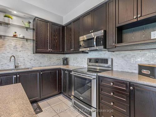 160 Shephard Ave, New Tecumseth, ON - Indoor Photo Showing Kitchen