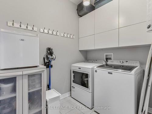 160 Shephard Ave, New Tecumseth, ON - Indoor Photo Showing Laundry Room