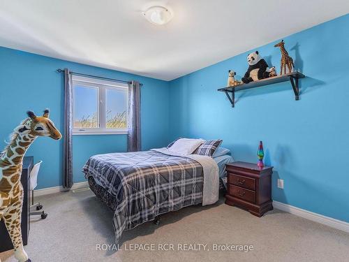 160 Shephard Ave, New Tecumseth, ON - Indoor Photo Showing Bedroom