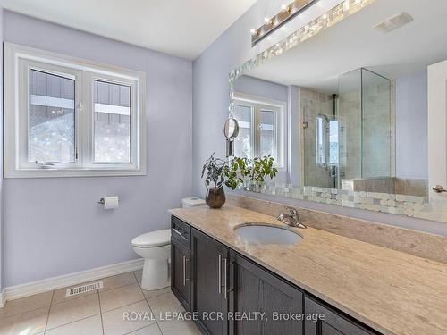 160 Shephard Ave, New Tecumseth, ON - Indoor Photo Showing Bathroom