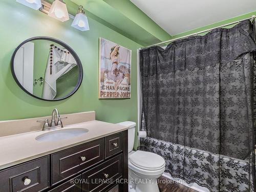 160 Shephard Ave, New Tecumseth, ON - Indoor Photo Showing Bathroom