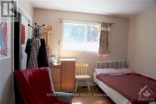 738 Manitou Drive, Ottawa, ON - Indoor Photo Showing Bedroom