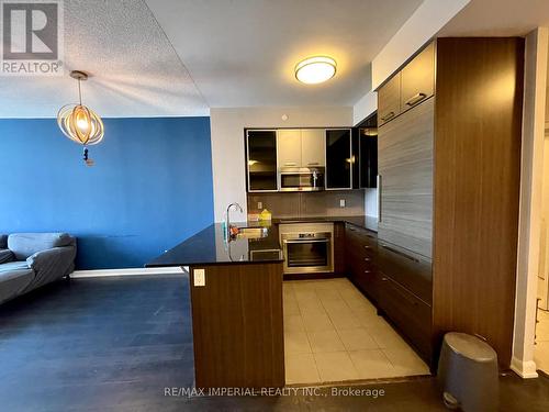 3202 - 5168 Yonge Street, Toronto, ON - Indoor Photo Showing Kitchen