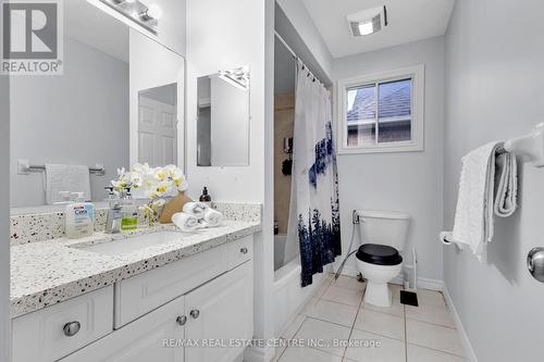 513 Britannia Avenue, Oshawa, ON - Indoor Photo Showing Bathroom