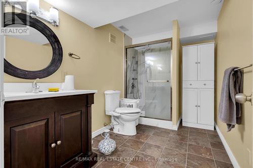 513 Britannia Avenue, Oshawa, ON - Indoor Photo Showing Bathroom