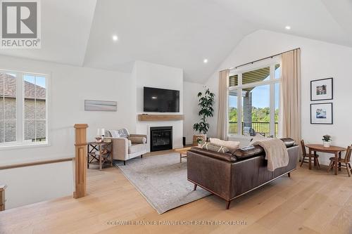 135 Foxborough Place, Thames Centre (Thorndale), ON - Indoor Photo Showing Living Room With Fireplace