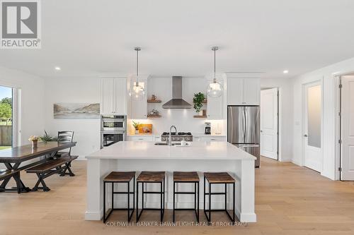 135 Foxborough Place, Thames Centre (Thorndale), ON - Indoor Photo Showing Kitchen With Stainless Steel Kitchen With Upgraded Kitchen