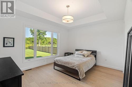 135 Foxborough Place, Thames Centre (Thorndale), ON - Indoor Photo Showing Bedroom