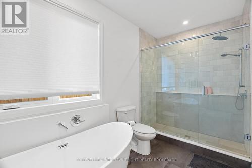 135 Foxborough Place, Thames Centre (Thorndale), ON - Indoor Photo Showing Bathroom