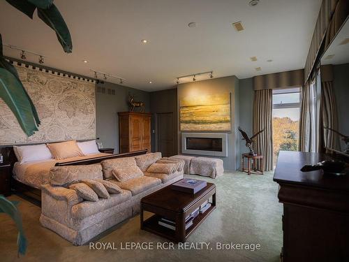 3030 Concession Road 3, Adjala-Tosorontio, ON - Indoor Photo Showing Living Room With Fireplace