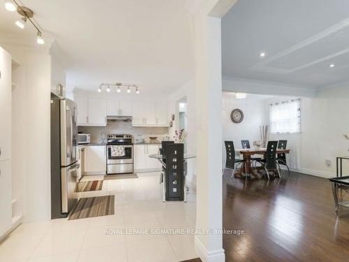 5 Ripon Rd, Toronto, ON - Indoor Photo Showing Kitchen