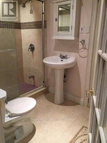 16 Blenheim Drive, Brampton (Heart Lake East), ON - Indoor Photo Showing Bathroom