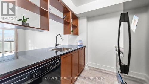 2019 - 135 Village Green Square, Toronto (Agincourt South-Malvern West), ON - Indoor Photo Showing Kitchen