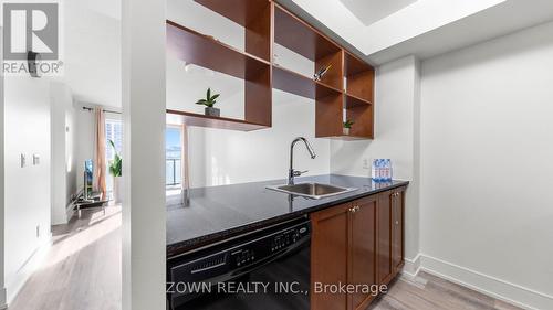 2019 - 135 Village Green Square, Toronto (Agincourt South-Malvern West), ON - Indoor Photo Showing Kitchen