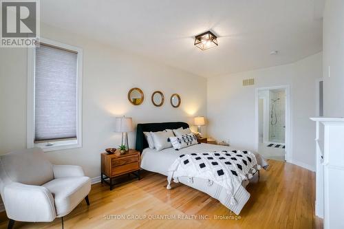 25 Waterview Road, Wasaga Beach, ON - Indoor Photo Showing Bedroom