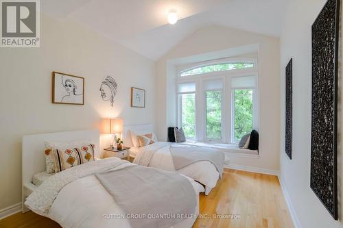 25 Waterview Road, Wasaga Beach, ON - Indoor Photo Showing Bedroom