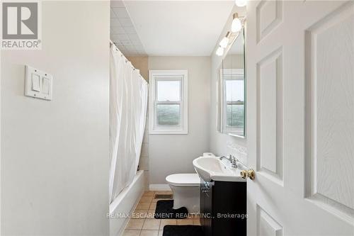 426 Delrex Boulevard, Halton Hills (Georgetown), ON - Indoor Photo Showing Bathroom