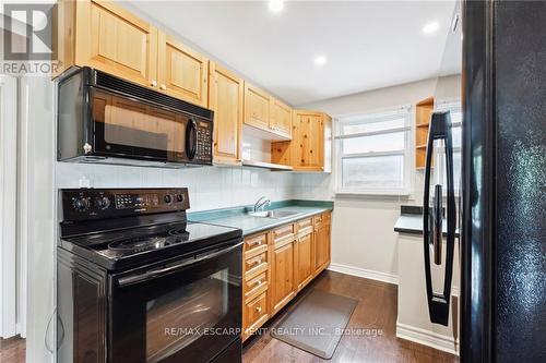 426 Delrex Boulevard, Halton Hills (Georgetown), ON - Indoor Photo Showing Kitchen