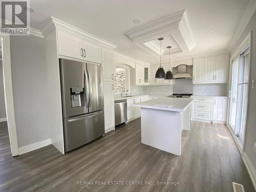 5 Tullamore Road, Brampton (Brampton East), ON - Indoor Photo Showing Kitchen