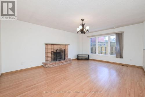 3294 Trelawny Circle, Mississauga (Meadowvale), ON - Indoor Photo Showing Living Room With Fireplace