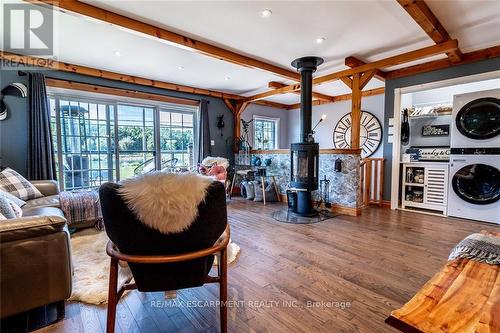 152 Kingsway Street, Welland, ON - Indoor Photo Showing Kitchen