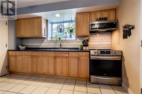 152 Kingsway Street, Welland, ON - Indoor Photo Showing Kitchen With Double Sink