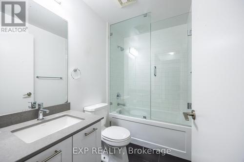 902 - 50 Bruyeres Mews, Toronto (Niagara), ON - Indoor Photo Showing Bathroom