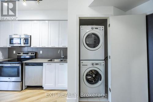 902 - 50 Bruyeres Mews, Toronto (Niagara), ON - Indoor Photo Showing Laundry Room