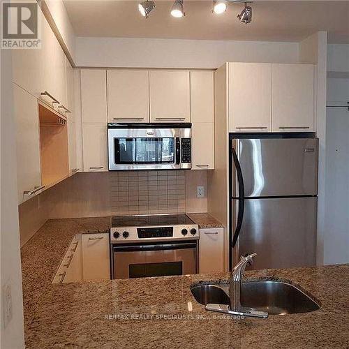 3703 - 21 Carlton Street, Toronto, ON - Indoor Photo Showing Kitchen With Double Sink With Upgraded Kitchen