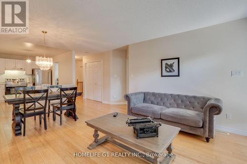 80 - 320 Ambleside Drive, London, ON - Indoor Photo Showing Living Room