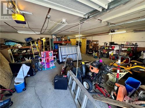 5347 138 Highway, Cornwall, ON - Indoor Photo Showing Garage