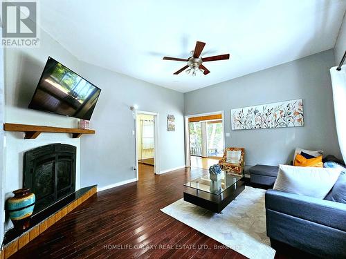 15 Restnook Lane, Whitchurch-Stouffville, ON - Indoor Photo Showing Living Room With Fireplace