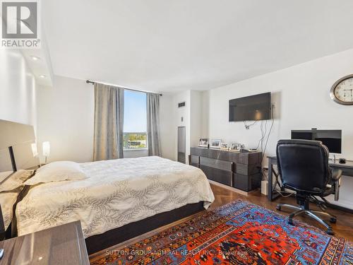 604 - 7 Townsgate Drive, Vaughan, ON - Indoor Photo Showing Bedroom