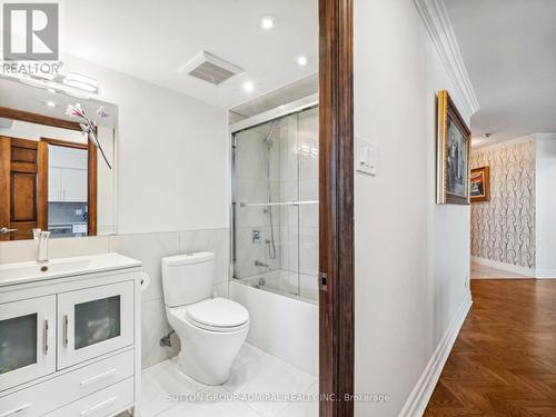 604 - 7 Townsgate Drive, Vaughan, ON - Indoor Photo Showing Bathroom