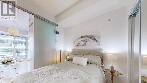 606 - 508 Wellington Street W, Toronto (Waterfront Communities), ON - Indoor Photo Showing Bedroom