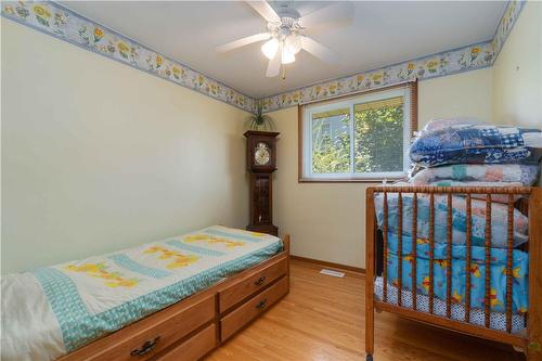 679 Niagara Street N, Welland, ON - Indoor Photo Showing Bedroom