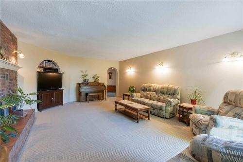 679 Niagara Street N, Welland, ON - Indoor Photo Showing Living Room With Fireplace