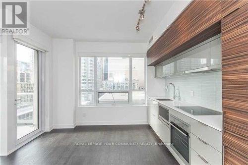 1011 - 88 Scott Street, Toronto, ON - Indoor Photo Showing Kitchen With Upgraded Kitchen