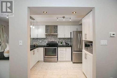 70 - 6950 Tenth Line W, Mississauga, ON - Indoor Photo Showing Kitchen With Upgraded Kitchen