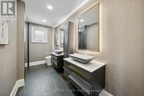 4344 Dallas Court, Mississauga (Rathwood), ON - Indoor Photo Showing Bathroom