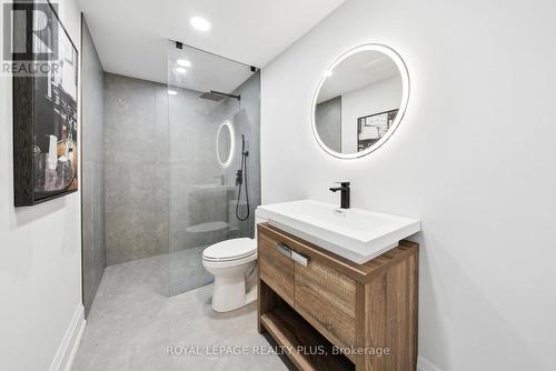 4344 Dallas Court, Mississauga, ON - Indoor Photo Showing Bathroom