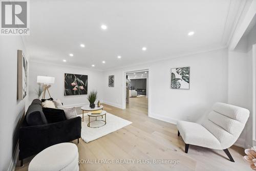 4344 Dallas Court, Mississauga (Rathwood), ON - Indoor Photo Showing Living Room