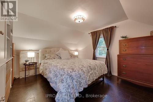 1551 Queen Street E, Caledon, ON - Indoor Photo Showing Bedroom