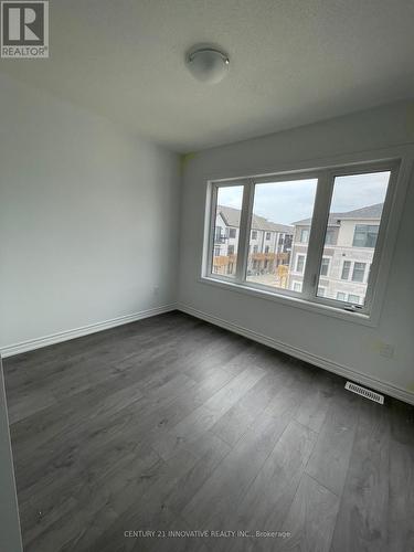 388 Okanagan Path, Oshawa, ON - Indoor Photo Showing Other Room