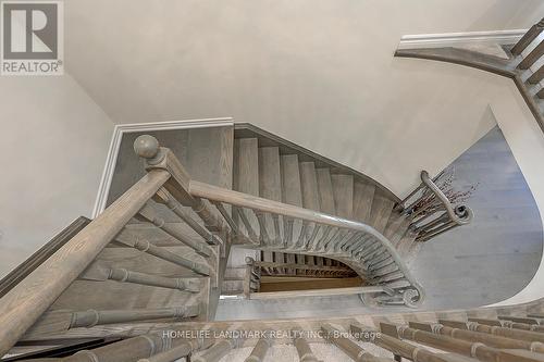 17 Charles White Court, East Gwillimbury, ON - Indoor Photo Showing Other Room