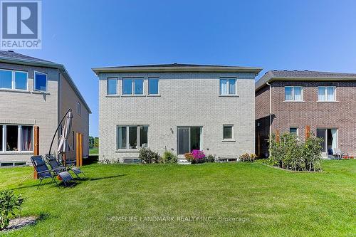 17 Charles White Court, East Gwillimbury, ON - Outdoor