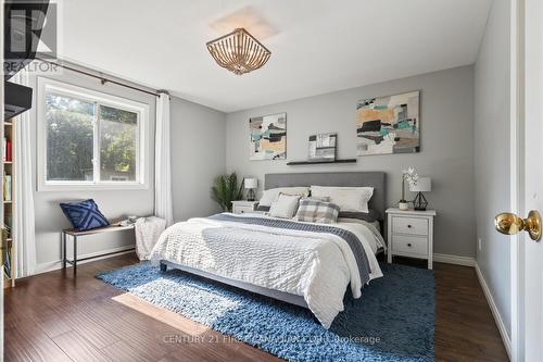 20 Linwood Drive, Thames Centre (Dorchester), ON - Indoor Photo Showing Bedroom